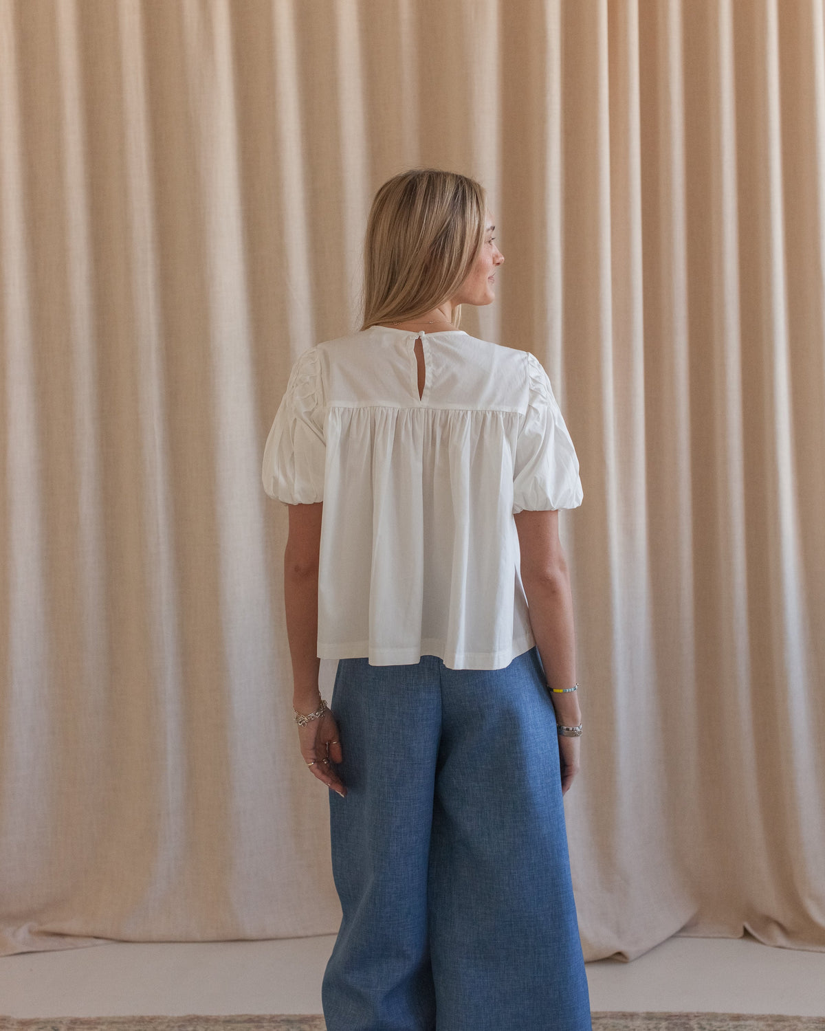 Honeycomb Pleat Puff Sleeve Blouse