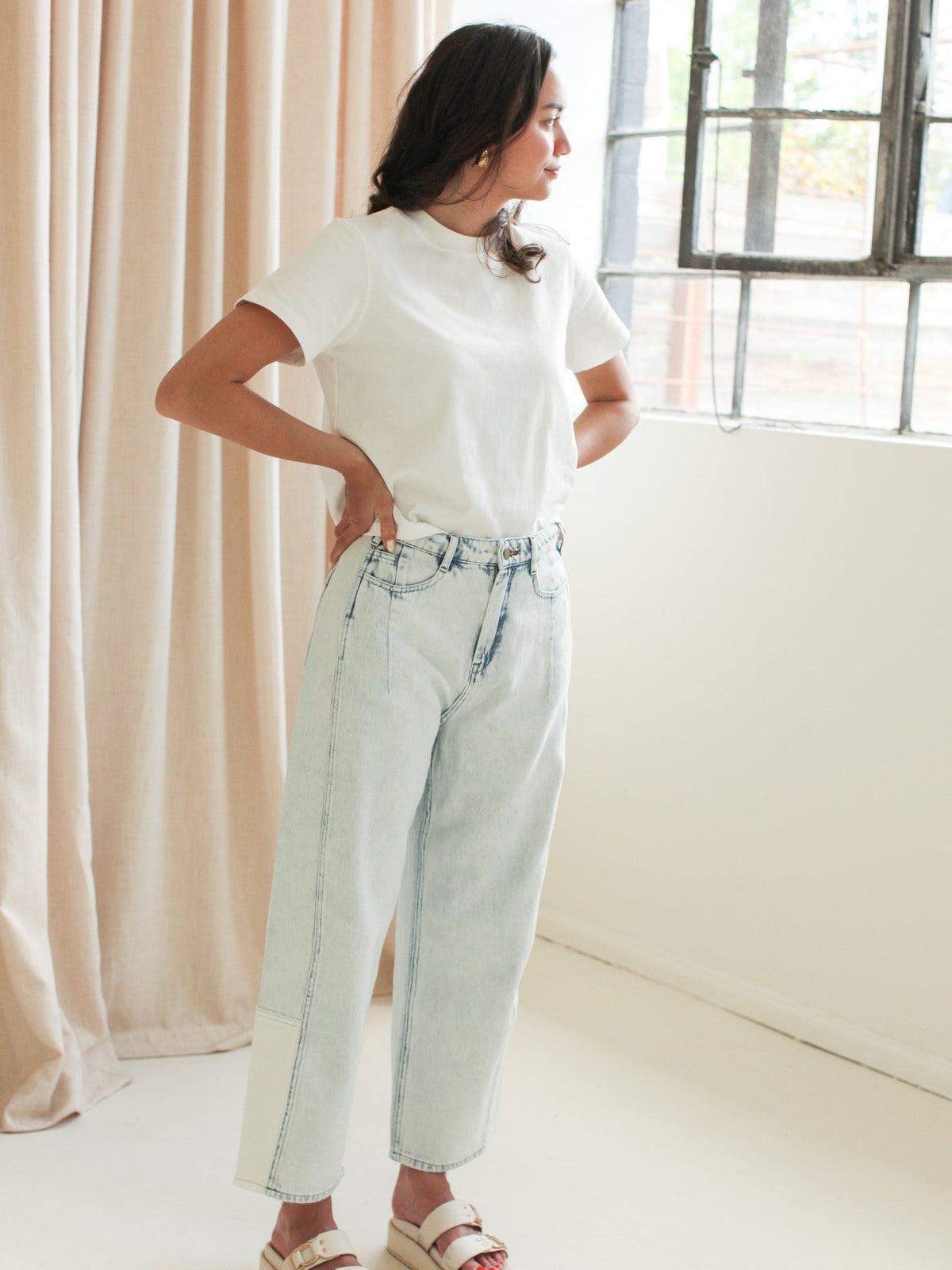 Light Wash Barrel Leg Denim Pants